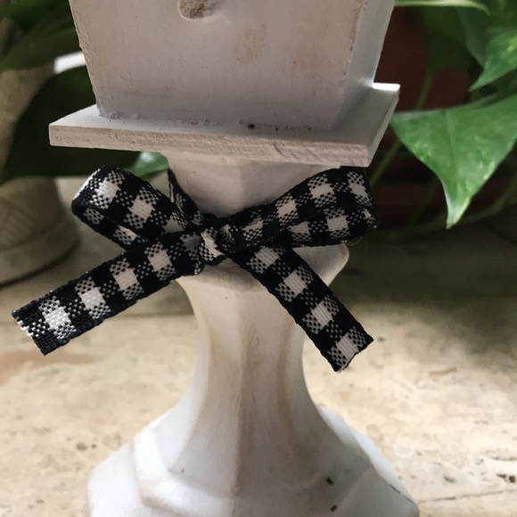 Fun Farmhouse Birdhouse - Picture 2 of 5